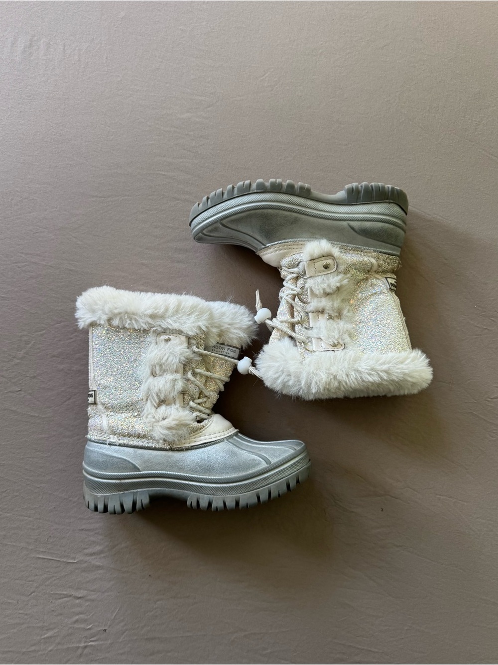 LONDON FOG Girls Endfield Cold Weather Warm Lined Snow Boots